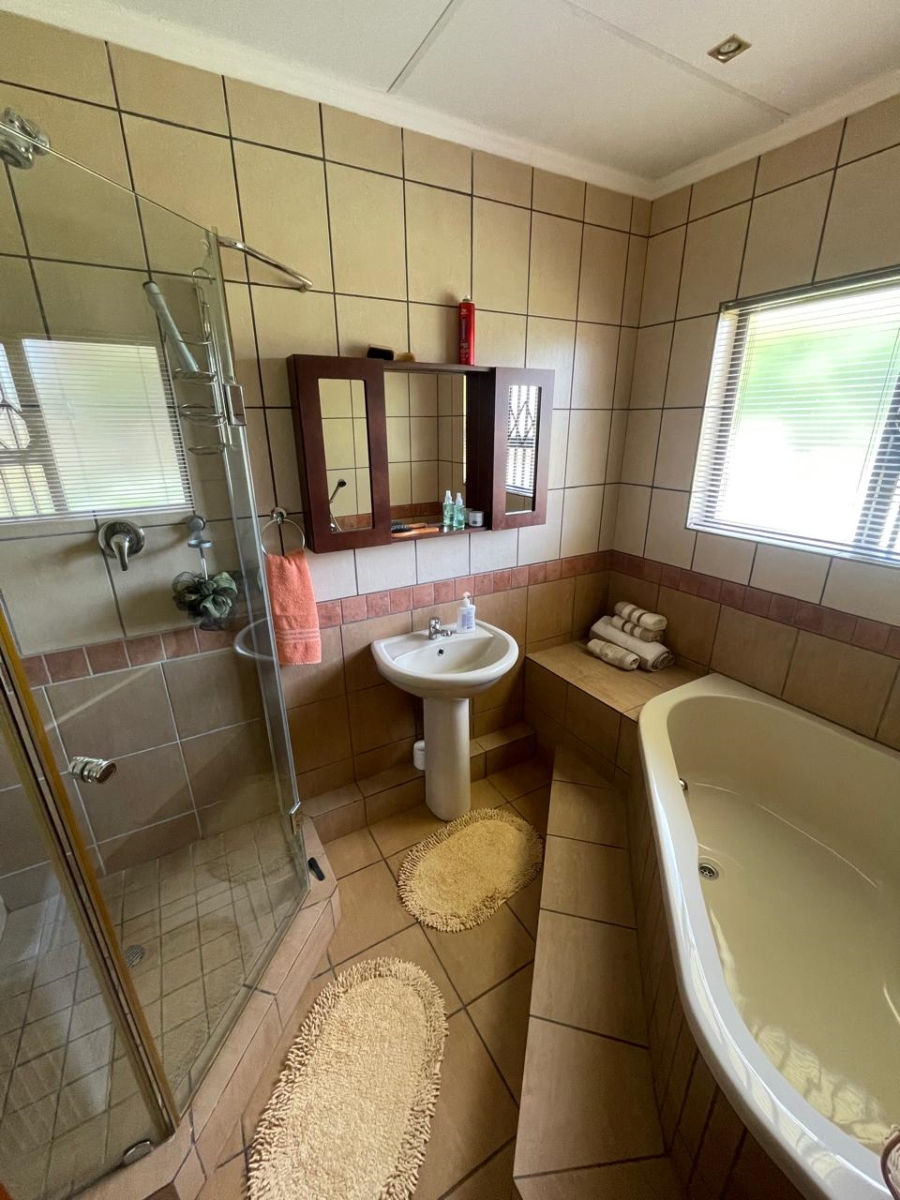 4 Bedroom Property for Sale in Christiana North West